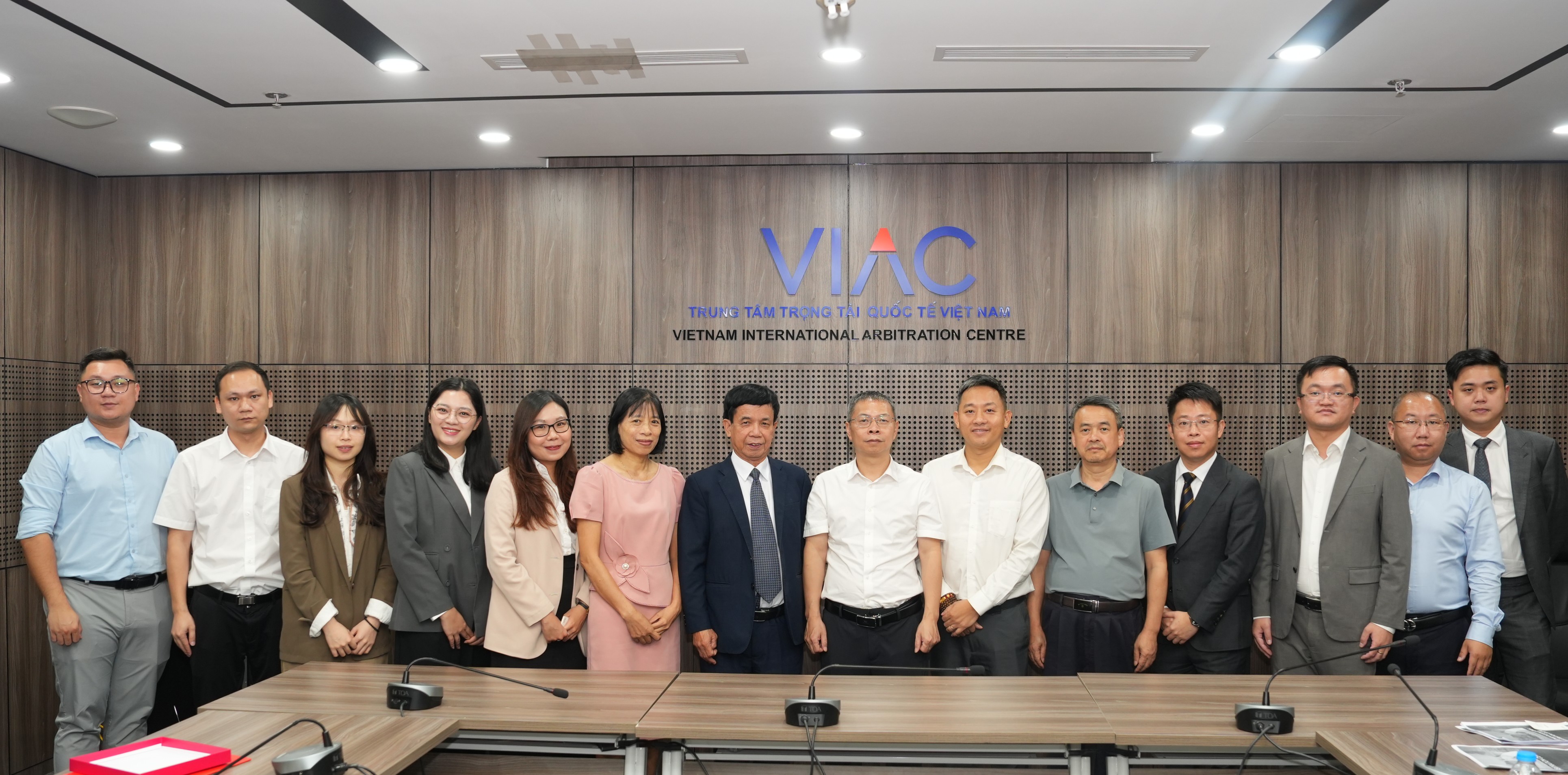 VIAC tiếp đón và làm việc cùng đoàn công tác Ủy ban Trọng tài Hà Nguyên – Trung Quốc
